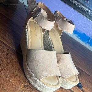 size 8 wedges